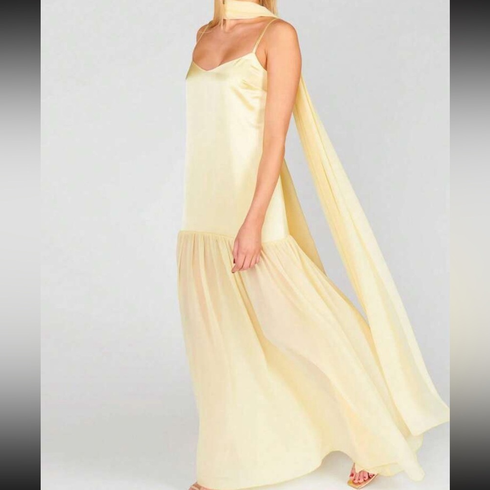 Elegant Yellow Sleeveless Dress with Neck Wrap